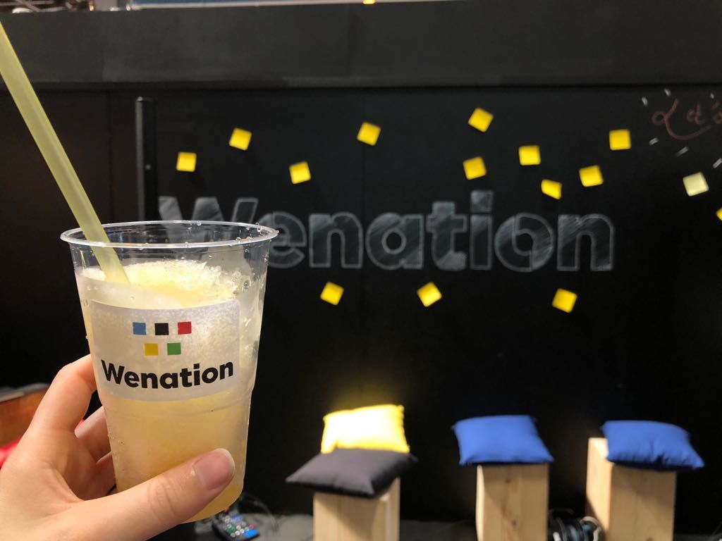 Remember yesterday? Snowball joined us for the afternoon and served slushes all around. Red, blue, green, yellow, Wenation everywhere! Here's an introduction to Wenation, the #icebreaker way! 🍧 😉 #WeAreWenation #ASlushForWenation