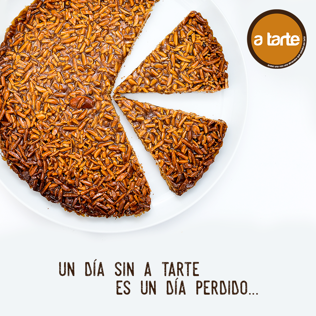 ATarte_Es's tweet photo. Un día sin dulzura es un día perdido. ¡Aprovecha cada momento! 😄✌
.
.
#pastel #nata #chocolate #tarta #almendras #dulce #atarte https://t.co/siy3uIe2Zz