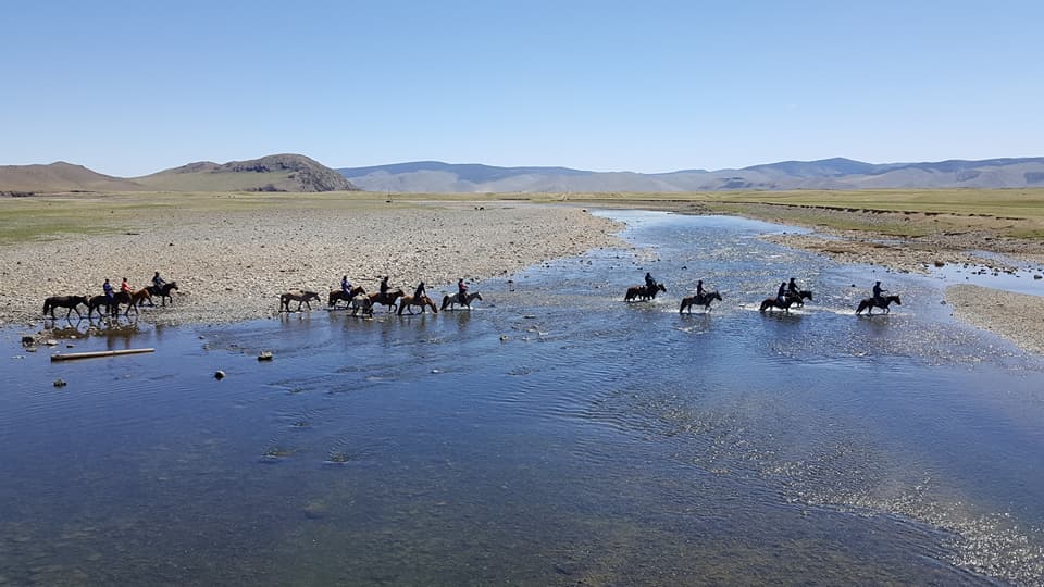 Randocheval's tweet photo. Nos cavaliers en train de traverser la rivière Orkhon en #Mongolie Centrale la semaine dernière...
Nos randoss à #cheval : https://t.co/Z7ogyOWtCZ
Contactez-nous au 04 37 02 2000 ou info@randocheval.com
#voyage #randocheval https://t.co/U7KsHEPNqr