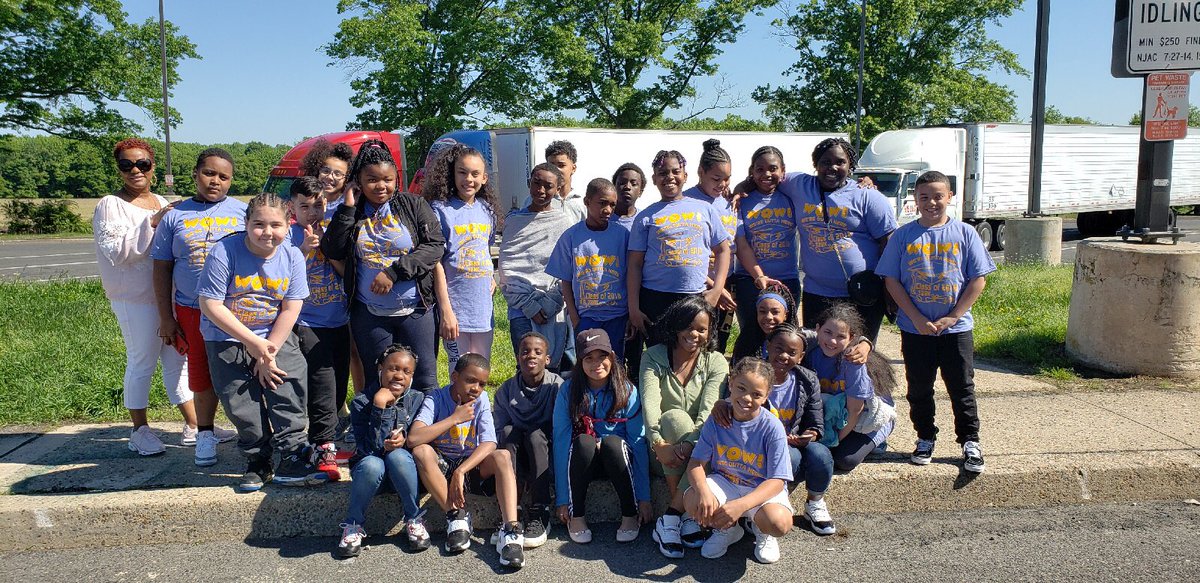 PWheatley_328's tweet photo. Road to Washington D.C π#IAM328 #Senior #5thGrade #WashingtonDC #Road https://t.co/1VO1qTjdd7