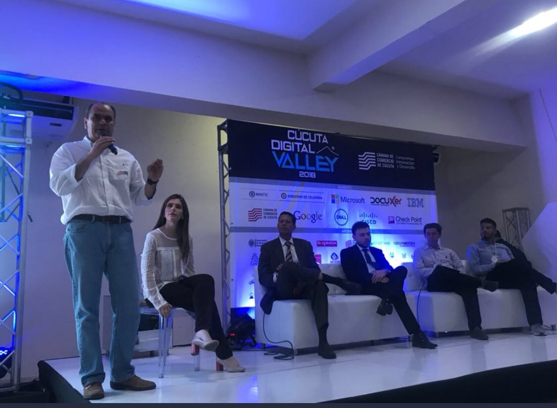 MCarolinaHoyosT's tweet photo. Gracias @Carlos_Luna_R @cccucuta x la invitación a participar como conferencista y moderadora de #CúcutaDigitalValley Fue todo un éxito el evento! La región necesitaba un espacio para hablar de innovación, tecnología y tendencias. #TransformacionDigital #AldeaLab https://t.co/JQbZAyz8VS
