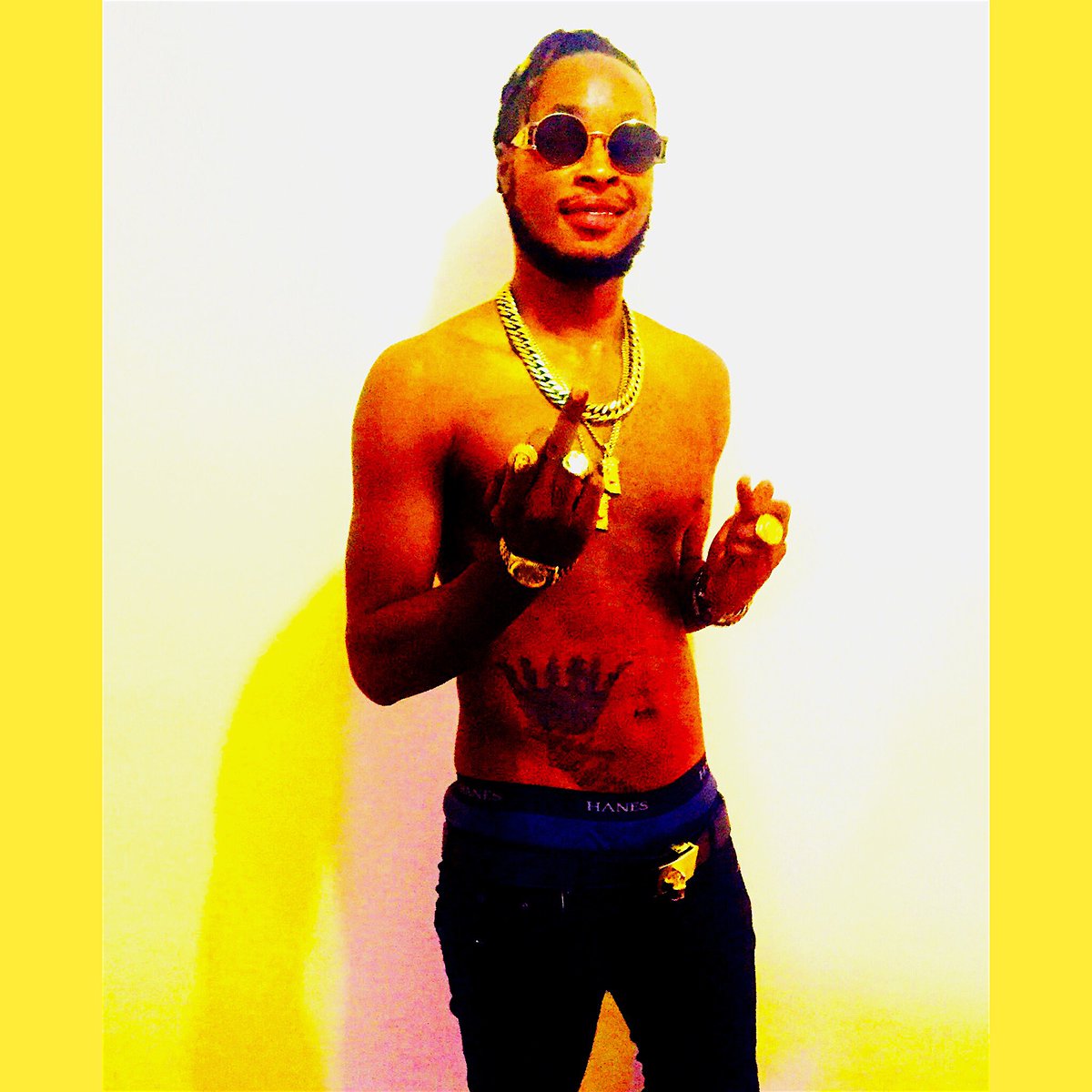 REALSKBOSS's tweet photo. NEWSKOOL HIPHOP KING 👑 ... POINT ME ANODA INDEPENDENT TREAT DOING DES WID NO DEAL 🇳🇬🇬🇭🇺🇸??? ,NO DM's SEND EMAILS OFFERS/FEATURES TO skbossmusicmanagement@yahoo.com #NEWSKOOLHIPHOPKING #LOH #STW #WONER #HUMBLE https://t.co/2753yp3vrm