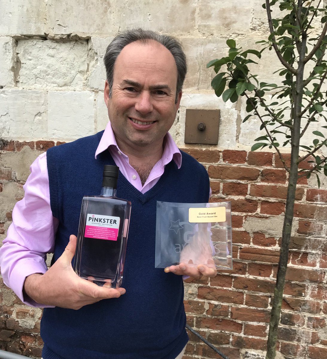 Big grins from ginmeister Stephen, as we've only gone and landed Gold - Best Fruit Led Gin.  As voted by discerning drinkers across the UK, so thanks y'all <a href="/ginawards/">Gin Awards</a> #tickledpink #raspberryrevolution