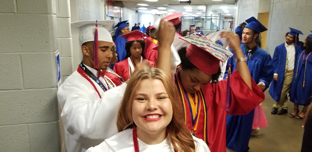 AspasiaAngelou's tweet photo. Almost time! #JMBears #ProudPrincipal #BeTheChange #JMGraduation2018 @jmbearsokc @OKCPS @WmStubbs https://t.co/8rcPqoj0N1