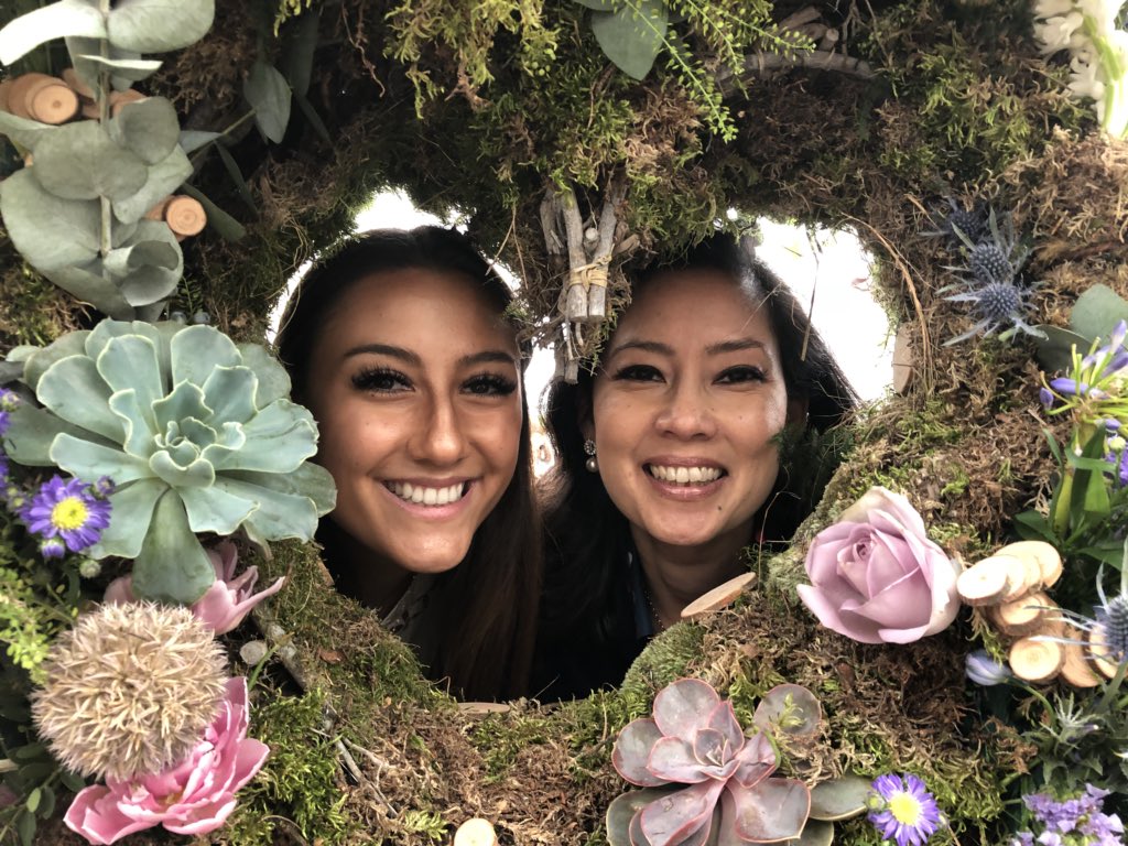 sheelamac's tweet photo. #loving @The_RHS #chelsea #flower #show #blooming #gorgeous #profision of #colour #gardens #stunning #mustsee with @allymackintosh https://t.co/ribjbLjjYv