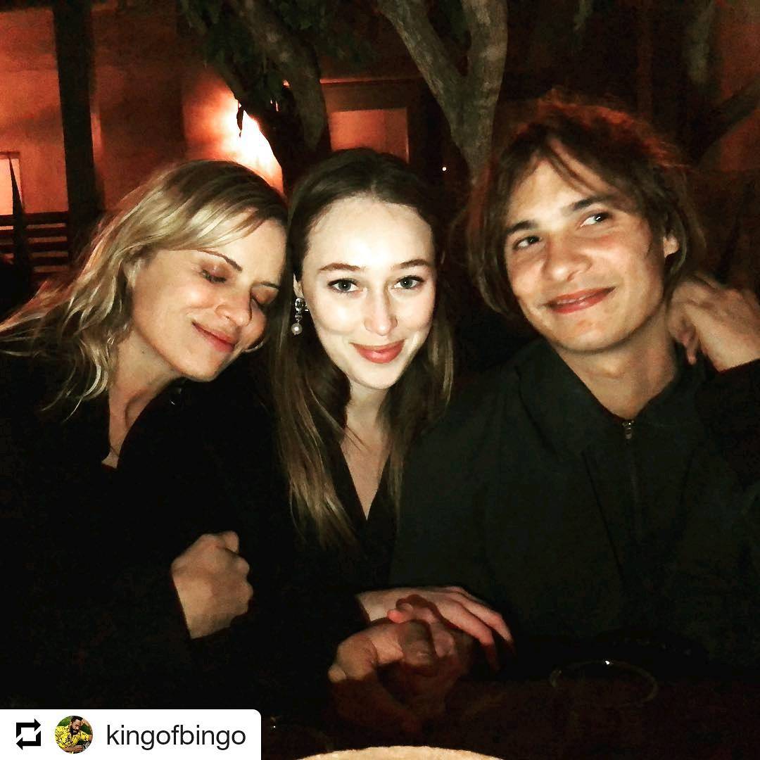 amctv_es's tweet image. Familia #FearTWD.