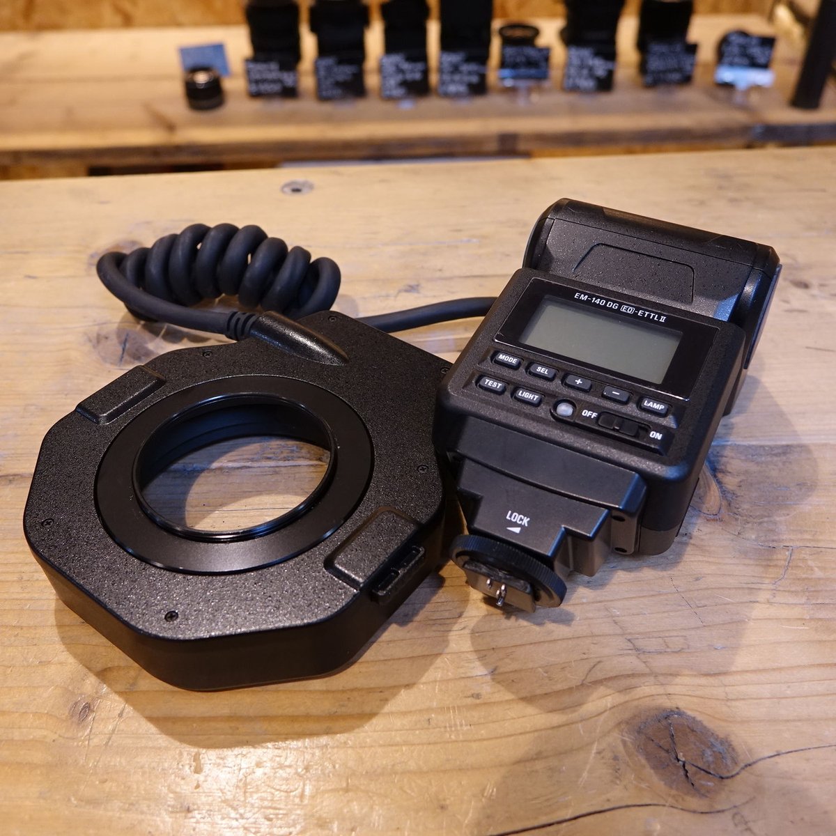 hcused's tweet image. Just in!
Used Sigma EM-140 DG EO-ETTL II Macro Ringflash - Canon Fit
£150
bit.ly/2GP89AB
#Sigma #Macro #Ringflash #Canonfit #Photography