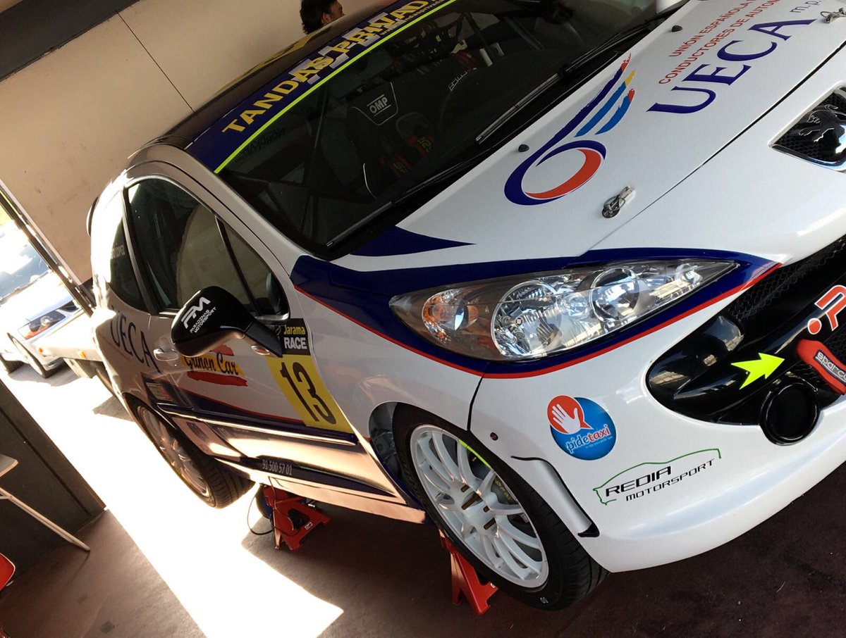 Ya está preparado nuestro piloto <a href="/sergiodrifter/">Sergio Lopez</a> y su coche. Mañana va a ser la tercera prueba del campeontato RACE de turismos en el Circuito del Jarama. ¡Suerte campeón! 💪💪