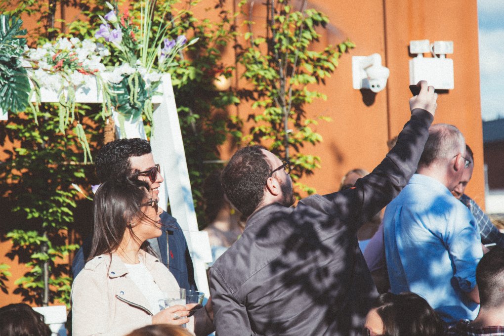 We're looking forward to another weekend of sunshine, live music, summer slushies, Saturday BBQs and good vibes on the roof! Tonight we've got live music from 6pm in the garden and DJs in the bar until late. Call up and say hey! #babelbelfast