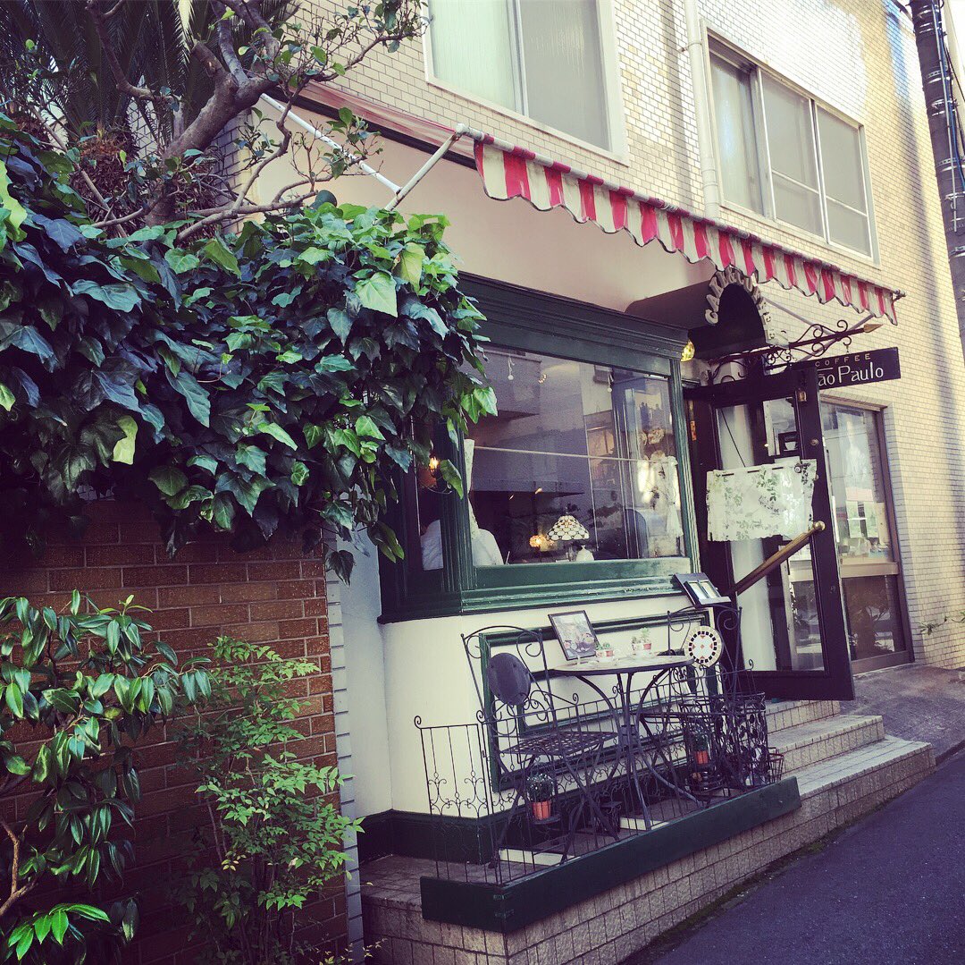 漱石 棗 神戸 喫茶サンパウロ 映画 繕い裁つ人 でも使われた喫茶店 ダンディーなマスターのスマートな接客と アイスコーヒーの氷も珈琲で出来ている細やかなおもてなしが魅力 純喫茶コレクション 喫茶店