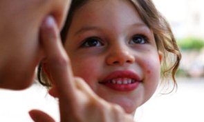 reading_tricks's tweet image. One mom shares her experience discovering her daughter&apos;s dyslexia and what she wishes she&apos;d known earlier: bit.ly/2x8OwEo @ReadingRockets #readingtricks