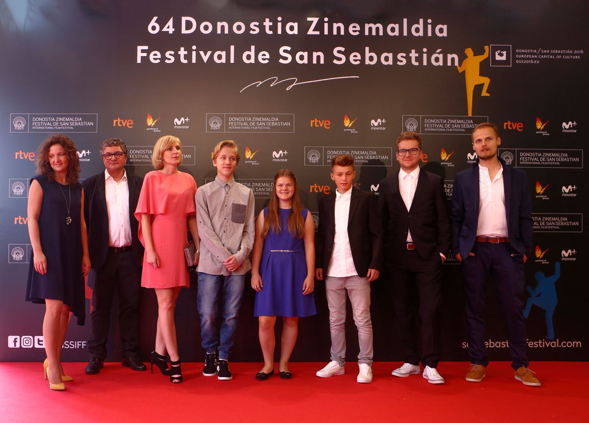 sansebastianfes's tweet photo. ESTRENOS #64SSIFF
Tras competir en la Sección Oficial de 2016, llega a los cines la película polaca Playground, de Bartosz M. Kowalski.
Basado en hechos reales, este drama observacional centra su atención en las psicopatologías juveniles. https://t.co/RTMfskkgMl