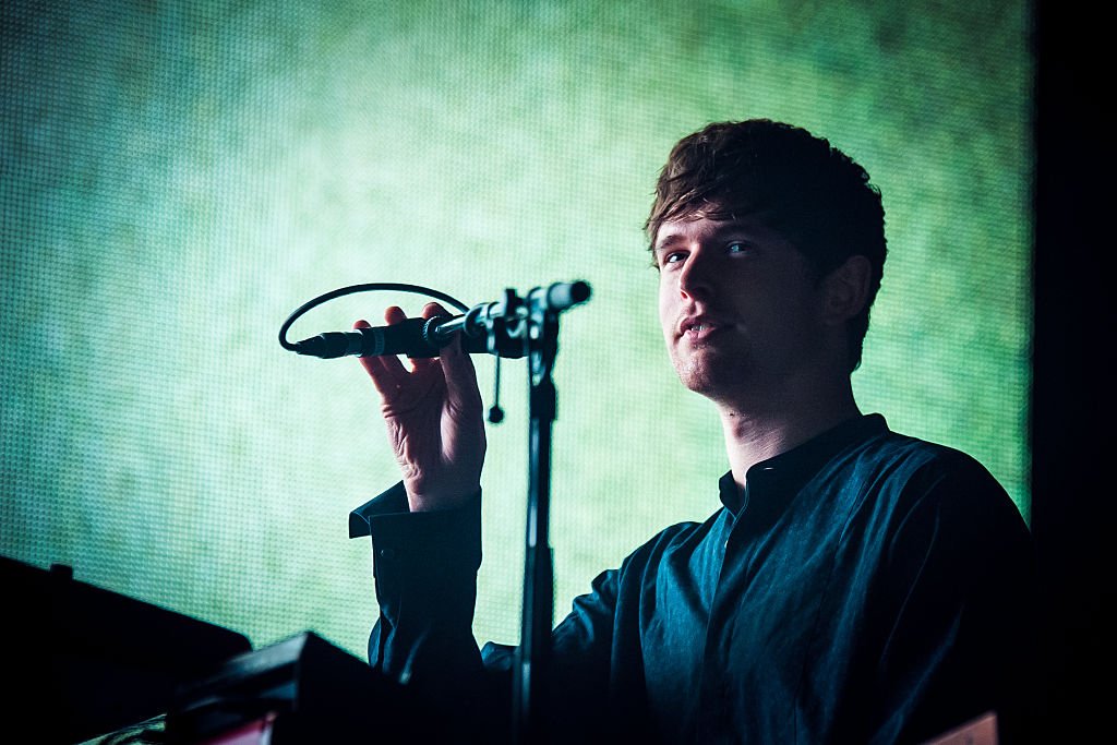MUSIKEXPRESSde's tweet photo. Hört hier den neuen Song „Don’t Miss It“ von #James_Blake feat. #Mount_Kimbie im Stream https://t.co/KeH1CmmH7R https://t.co/HRNrM1sE0N
