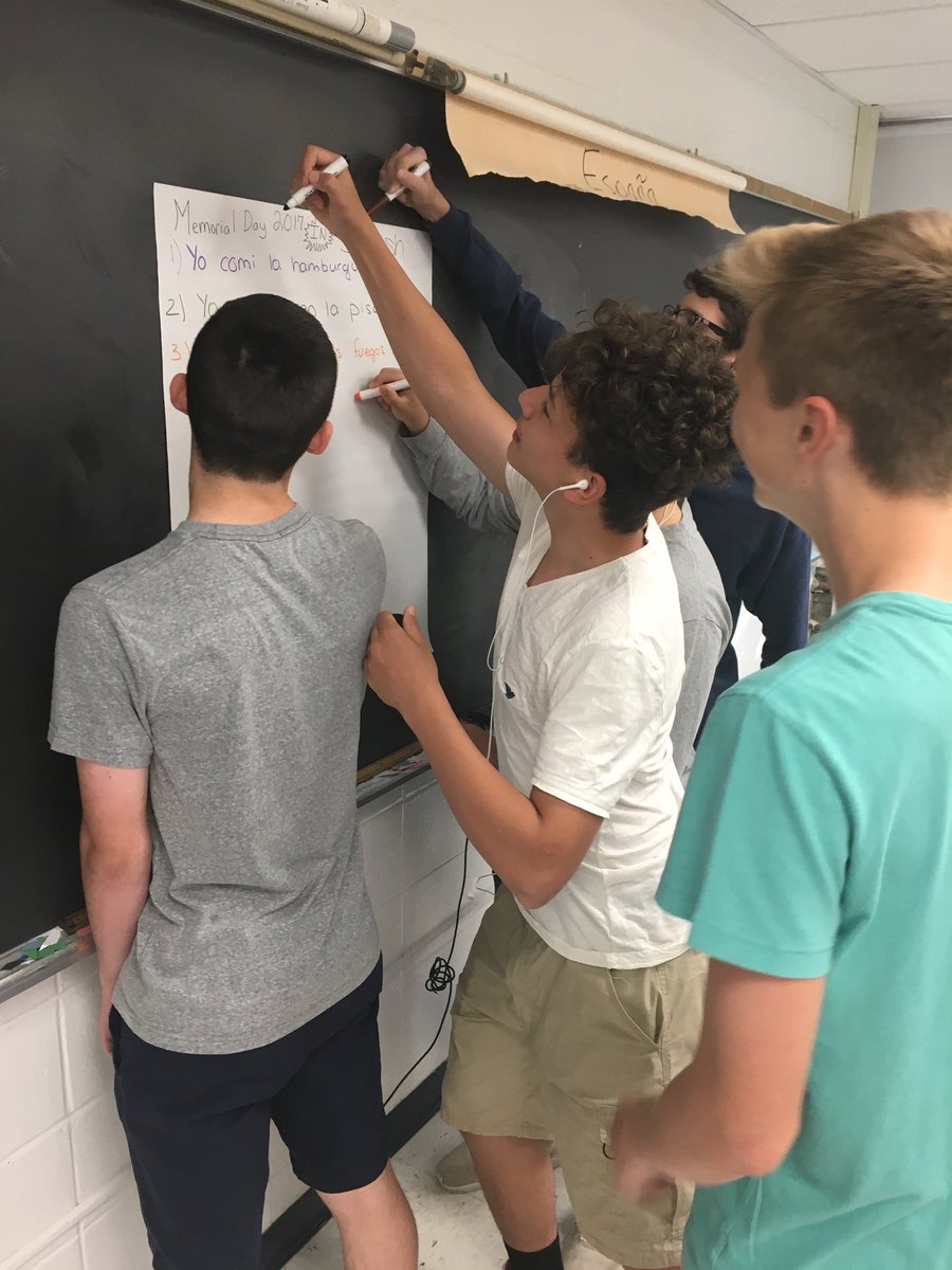 SKluse7's tweet image. #Preteritetense #Pastactions #WhatdidyoudolastMemorialDay #Spanish1workinghardalways #creatingstories #WeAre :)