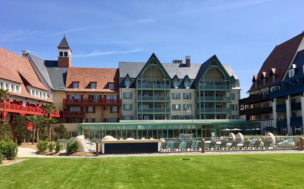 GroupePVCP's tweet image. Le #GroupePVCP inaugure à #Deauville la Presqu’Île de la Touques - sa  première résidence 5⭐ à la mer - et poursuit son développement sur le  segment #premium : animation.corporate.groupepvcp.com/doc/actualites…