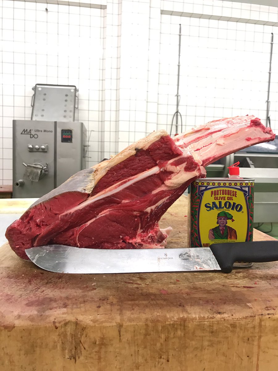 SlagerijSchell's tweet photo. #tomahawk #steak #mannenvlees #rotterdam #010#slagerij #schell https://t.co/LqHZhKBBHK