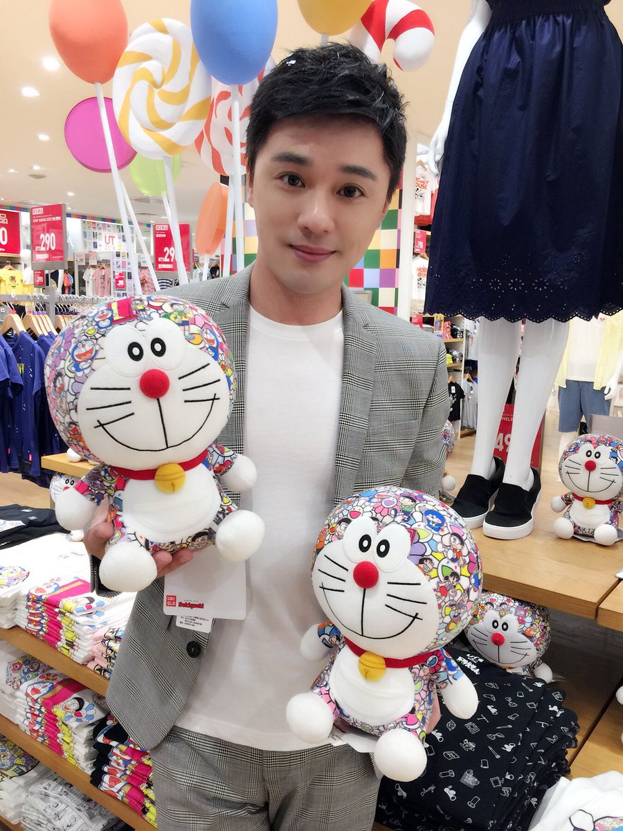 Uniqlox村上隆x哆啦a夢hashtag V Twitter