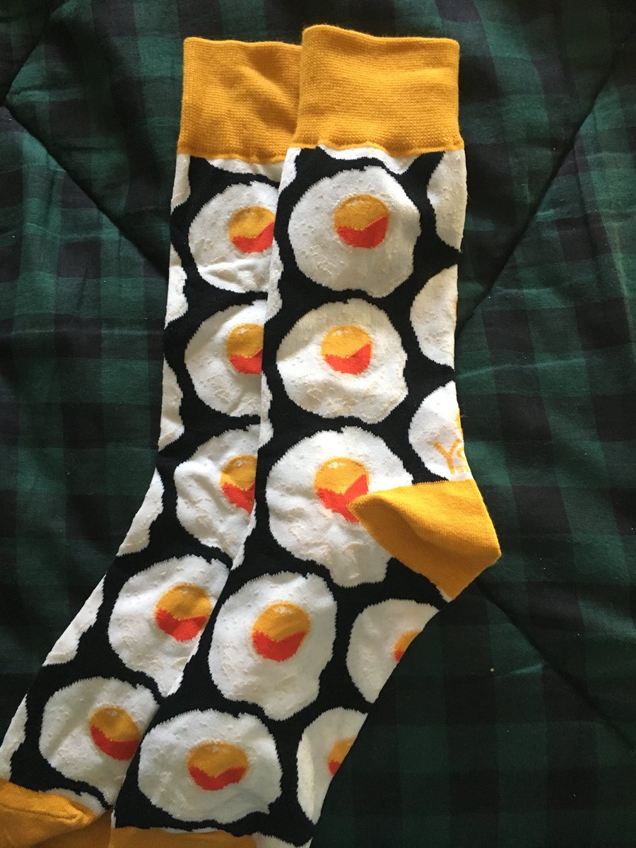 BrandonRoweTV's tweet image. Since I haaaave to get out of bed for work 😴 I decided to make it an EGGcellent Friday.

#FunkySockFriday #BootLife