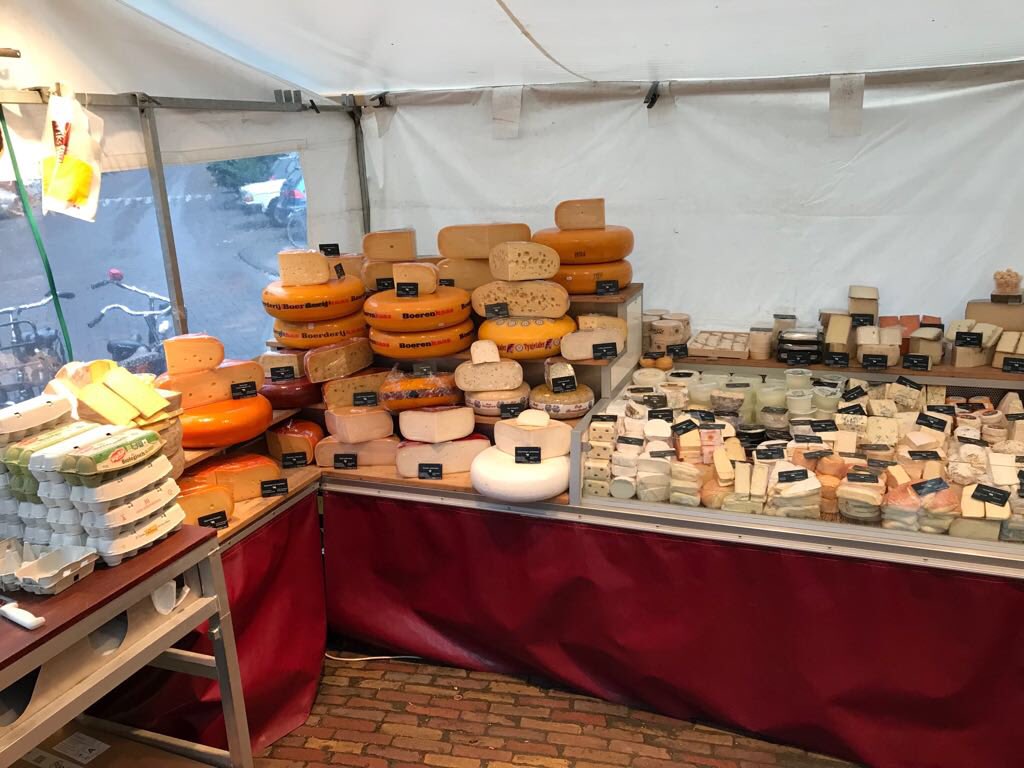 Morgen, zaterdag 26 mei, staan wij maar tot 12.00 uur op de wekelijkse @zuidermrkt. Dit met oog op de hoge temperatuur.