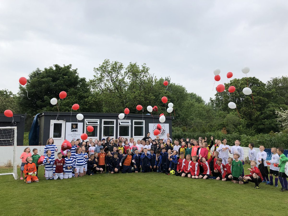 YsgolyLlan's tweet photo. Ready to participate in the Liam Simpson memorial cup @DragonSport_FPS @Holywell_FITC #inmemoryofliam https://t.co/NuCTzq11GH