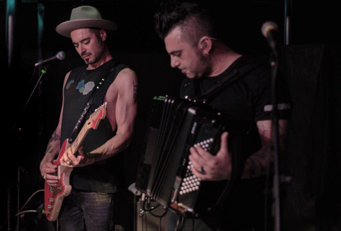 AlexRicciMusic's tweet photo. Après la classe @lasinochevola, 2 weeks ago!!Pic by Riccardo Pani #apreslaclasse #lasinochevola #puccia #alexricci #ideasonica #roma #music https://t.co/AQFONFgx6S