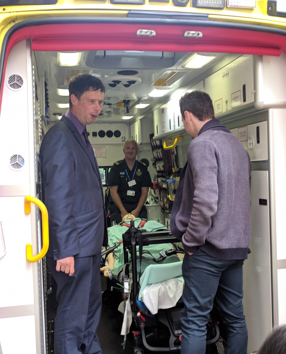 GeorgeMatuska's tweet photo. @SECAmb_sim Check @scottwatkin looking around sim amb #StudentVoiceKSS #SouthID https://t.co/NJJPl7FJsN