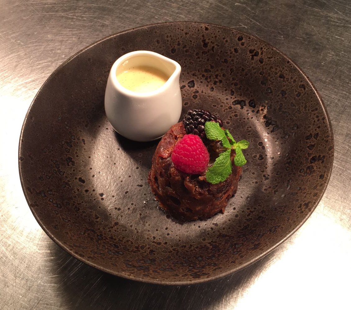 Got any plans for your weekend? Now's the time to give yourselves something to look forward to....Join us for a relaxing and delicious meal at the Queens Inn #Hawkhurst #freshfood #beer #ale