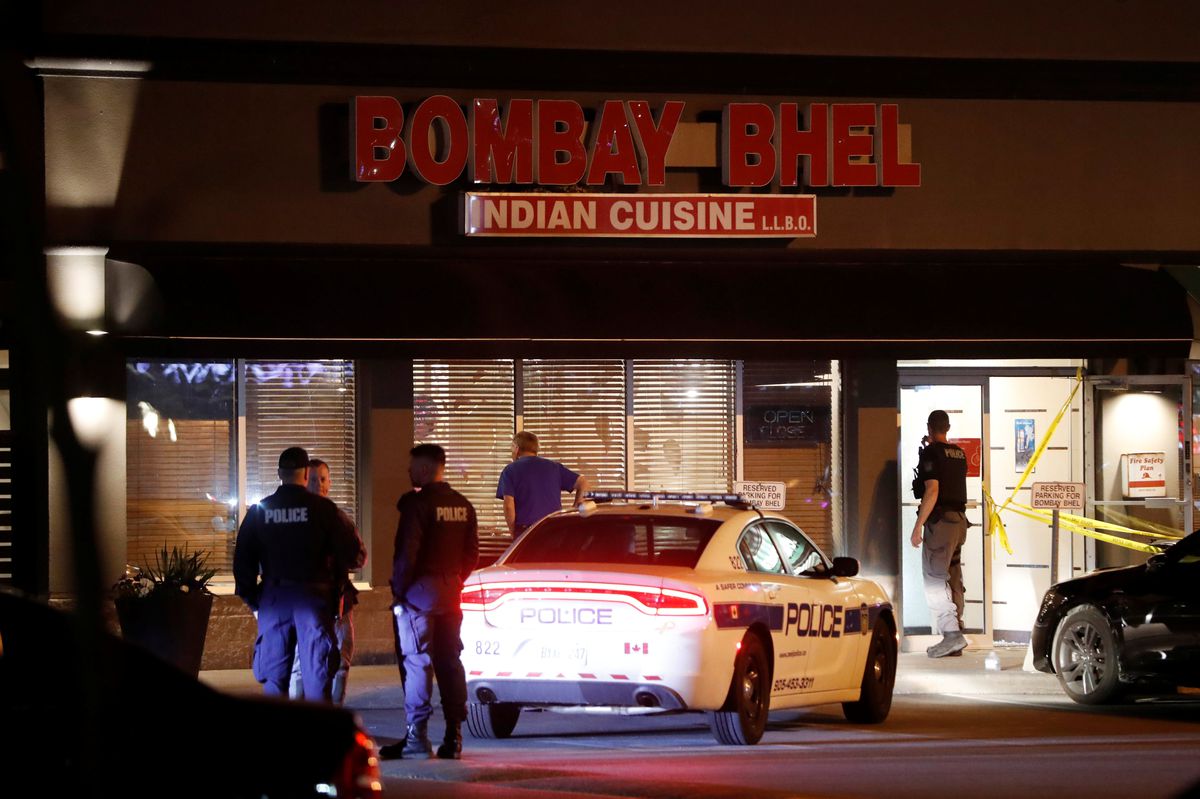 globeandmail's tweet photo. Police seek two suspects after bomb explosion at Mississauga restaurant injures 15 people https://t.co/3rkjQ08soN @GlobeToronto https://t.co/8JKsXagE04