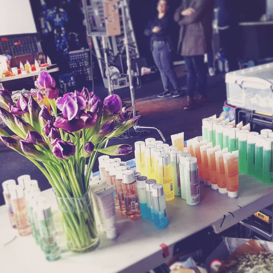 lemonfritters's tweet photo. Pretty ingredients bts on the @clarins_uk cleansing shoot earlier this year 🌸🌿🎥 #dowehaveenoughproduct @JamesKar_Pro https://t.co/SxOY05SqjS