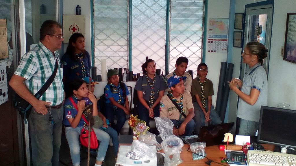gsauyantepuy2's tweet photo. Visita a la planta de reciclaje @indSantosDuque empresa con 20 años de experiencia, creando conciencia verde para un mundo mejor, merecen la distinción #BP somos #scout #guayanarecicla #asiv #venezuelascout #gsa2 #aprendizaje #recicla #mundoverde https://t.co/b6N0eS7LQl