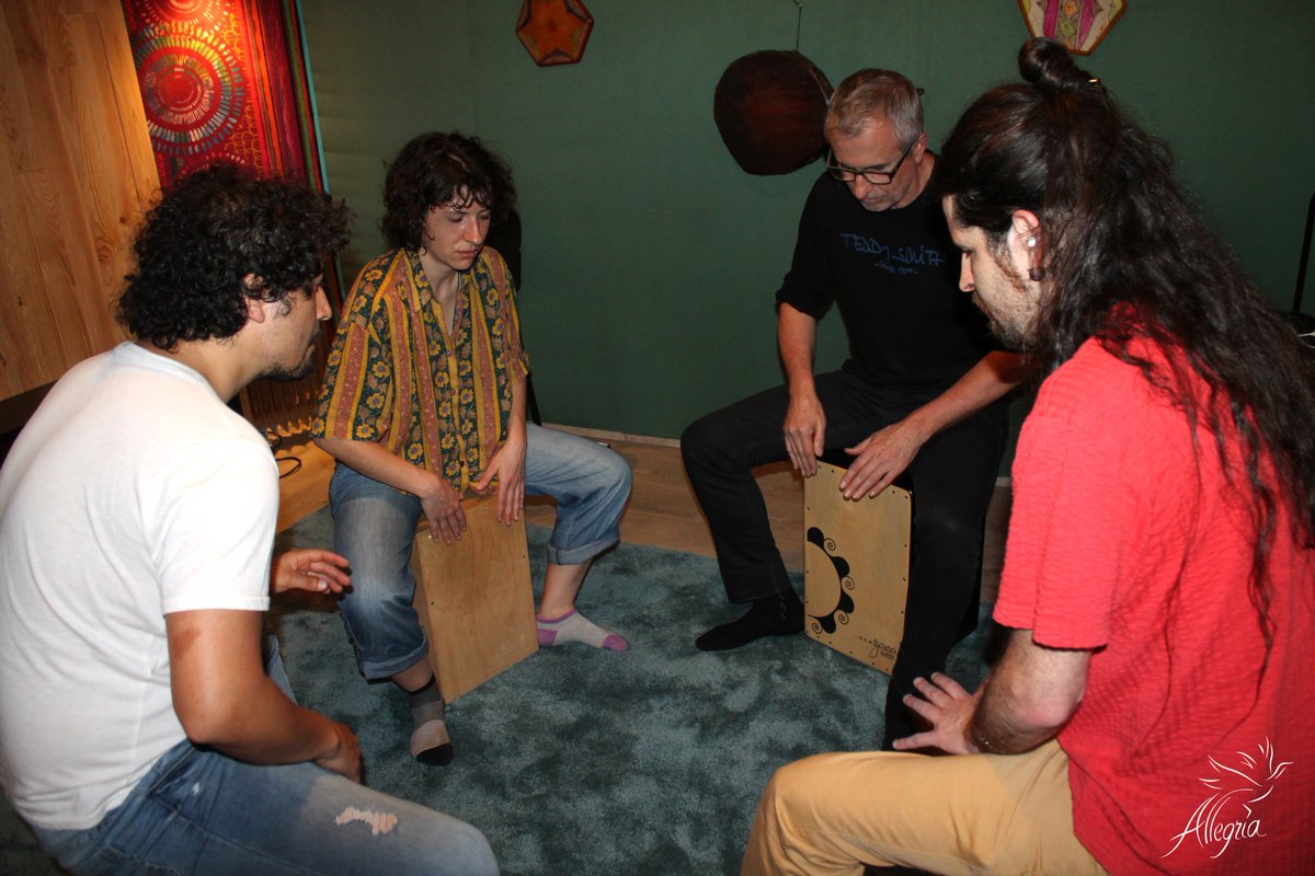 EspaceAllegria's tweet photo. Les cours de percussions à l'Allegria sont assurés par Carlos Betancourt, musicien expérimenté qui a le rythme dans le sang! Avec Carlos vous apprendrez les différents rythmes afro-latins et les variations correspondants à chaque pays.

#cajon #musique
https://t.co/FMPrapl0MF https://t.co/ROf4OXlOHj