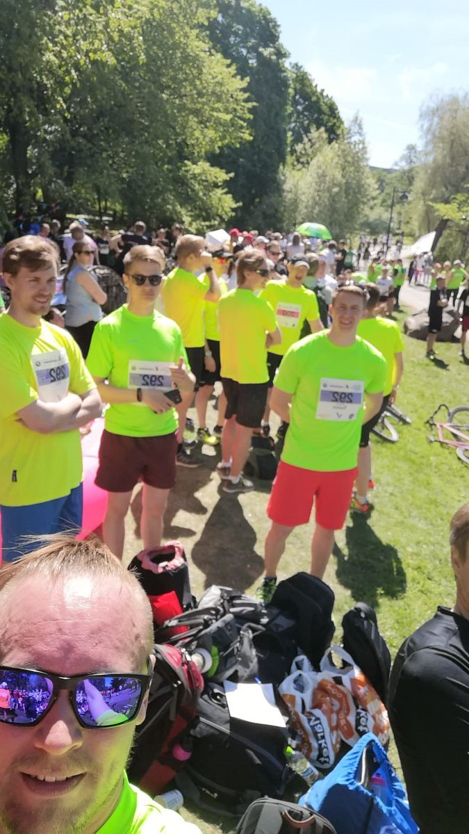 NRC_Finland's tweet photo. Taas on se aika keväästä, kun meidät voi bongata @Yritysmaraton! Sää suosii ja fiilis on kohdallaan Töölönlahdella, kuten otoksista näkyy 😎 Kuvista krediitit @McLatewine! #vrtrack #tsemppiätsemppiä #ymv18 https://t.co/eUaU1t5MhV
