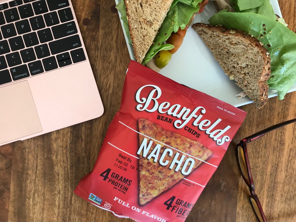 FoodbizbuzzUs's tweet image. We're hard at work today creating a new resource section on our website that will launch soon. But a busy #foodpreneur has to eat, right?  We're admiring the new packaging design for @beanfieldssnacks 

#foodbizbuzz #beanfields #foodpackaging #productdesign #foodmarketing