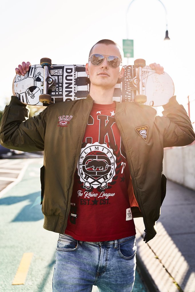 adamrodriguez's tweet photo. @JodiJones and myself (cinematographer) directed models Jeremy Ruehlemann, Carson Hiner and Erica Miramontes, who skateboarded, beatboxed, and traveled through the landscape of Williamsburg Brooklyn, for Ecko Unltd.

#eckounltd

#cinematographer #DOP #LightingSetup #BTS #director https://t.co/9CGHwnAYwz