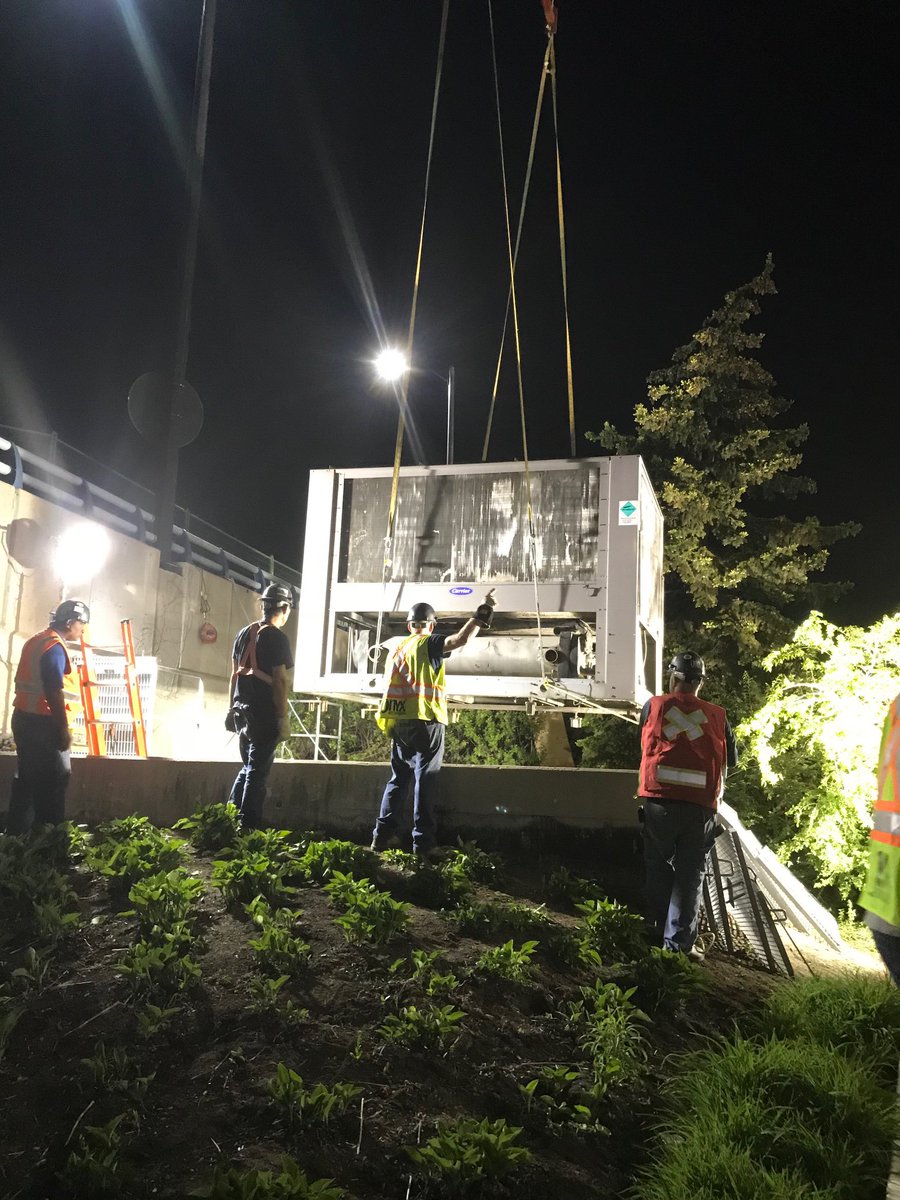 anna_cascioli's tweet photo. Overnight work at City Centre Transit Terminal replacing the Chiller addressing necessary lifecycle work. https://t.co/AtwRABcffa
