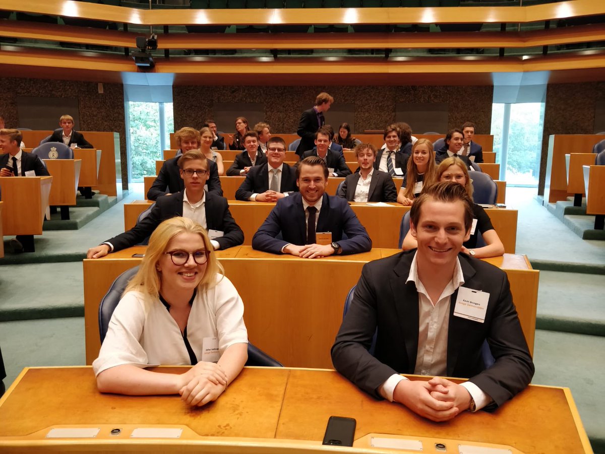 Ook de Jonge Democraten doen mee met het PJO-parlement!👏 #PJOparlement #TweedeKamer