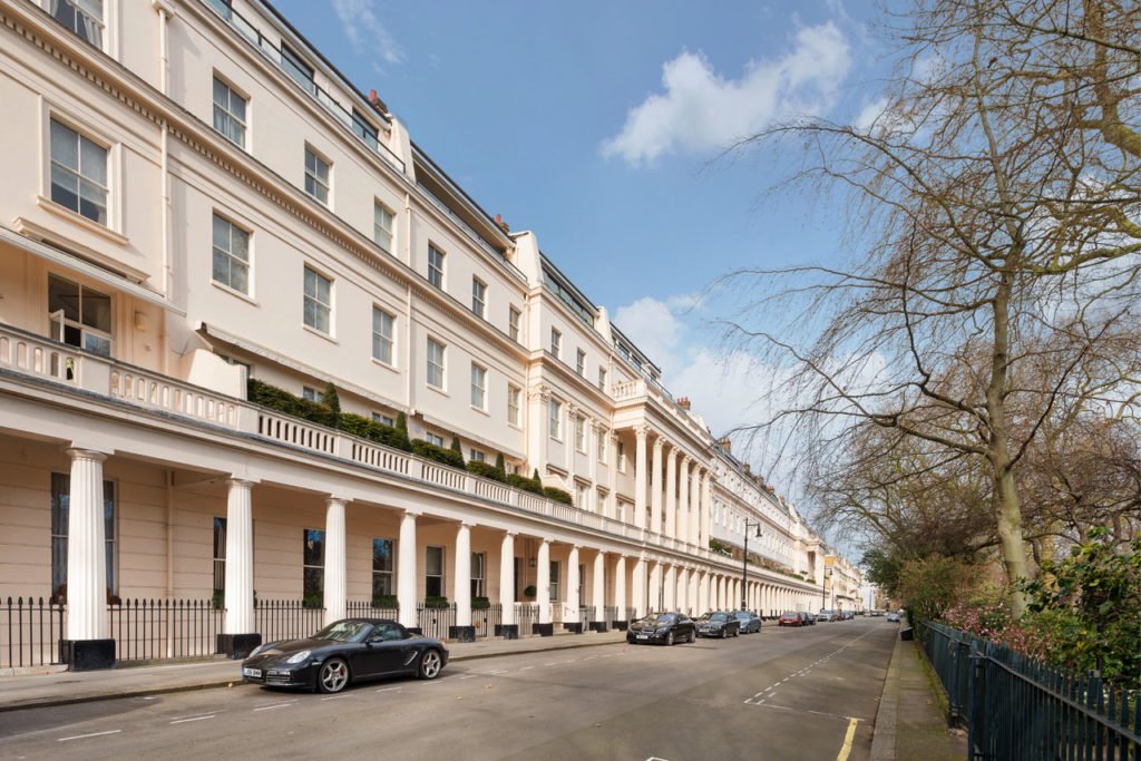 PropertyDBPR's tweet photo. Giles Cook of @Best_Gapp talks about #Belgravia and reveals special ‘pockets’ of Belgravia which really stand out - https://t.co/g2GaacqnAY #EatonSquare #ChesterSquare #WiltonCrescent #BelgraveSquare https://t.co/3gAmPpjh3G