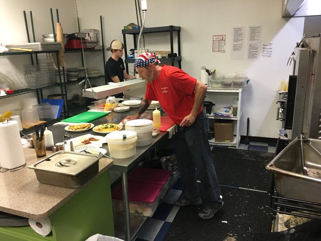 KWQCFranRiley's tweet photo. It’s breakfast, family style! A new business in LeClaire is packing em in ! Breakfast at Berries! catch the story at 6. https://t.co/qAL9JpySd8
