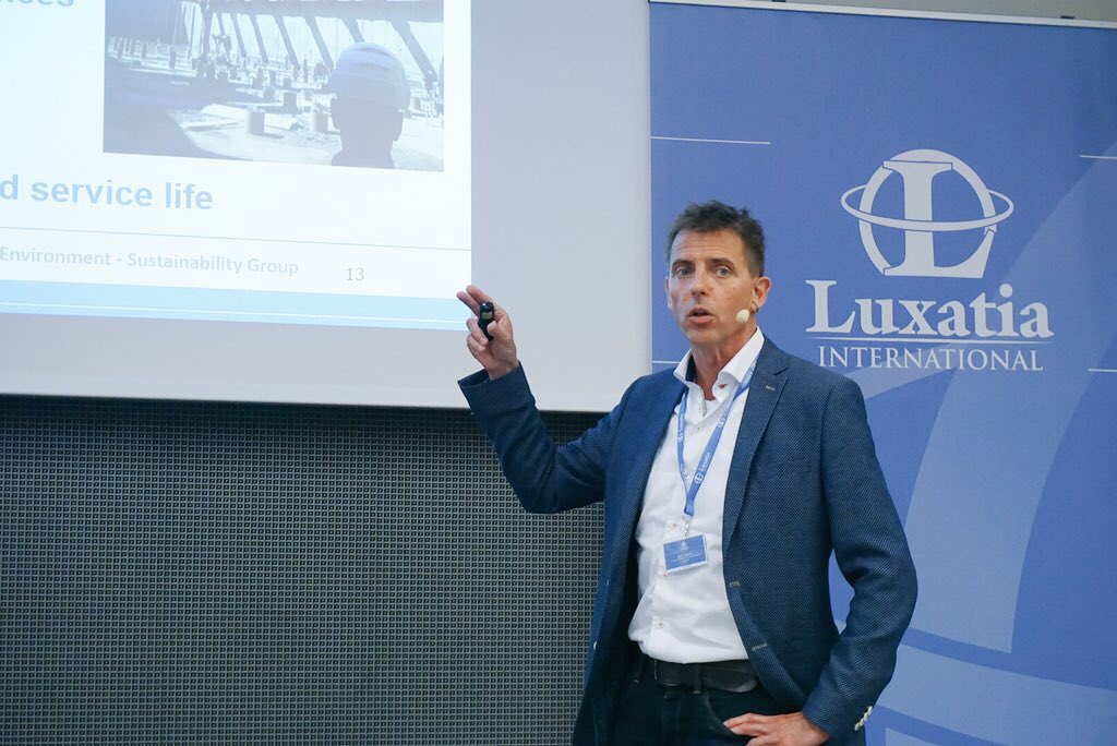 Luxatia_intl's tweet photo. Henk Jonkers from @tudelft is giving a presentation on bacteria-based self-healing concrete at the #AMIC2018 https://t.co/w1GL1Q3j9O