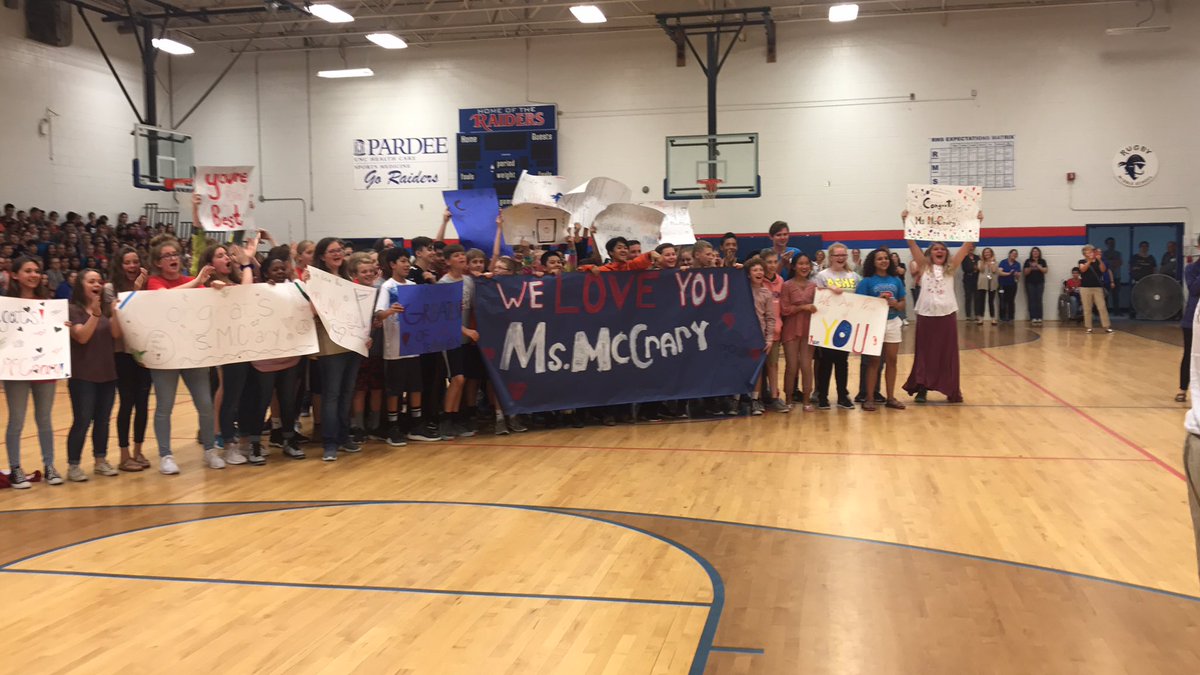 MrsCoach_Levi's tweet photo. We are SO PROUD of our @ms_mccrary! WE LOVE YOU! #HCPSTeacherOfTheYear https://t.co/tHXaU6KAzR