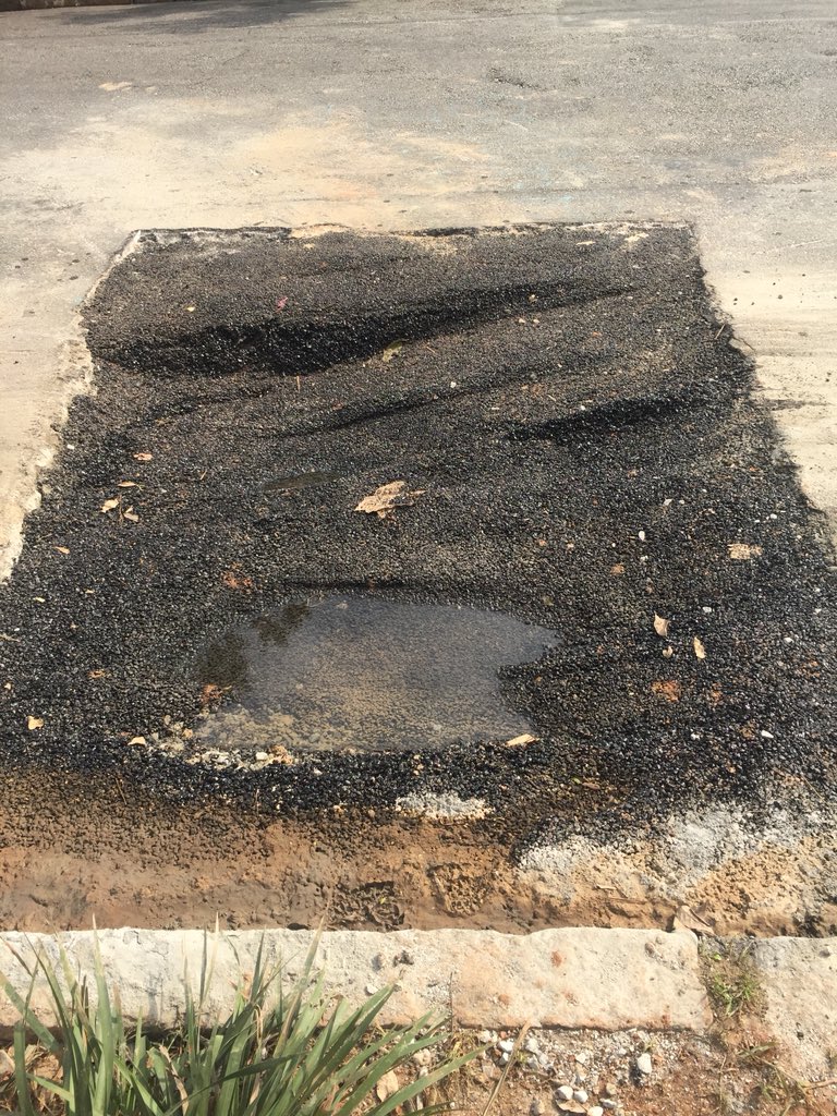 MarcioMuramoto's tweet photo. @CiaSabesp houve uma intervenção a serviço da empresa na segunda-feira (21), na Rua Miguel Teles Júnior.
Passados nem quatro dias, veja como está a cobertura do serviço realizado. https://t.co/cMBMZ0zted