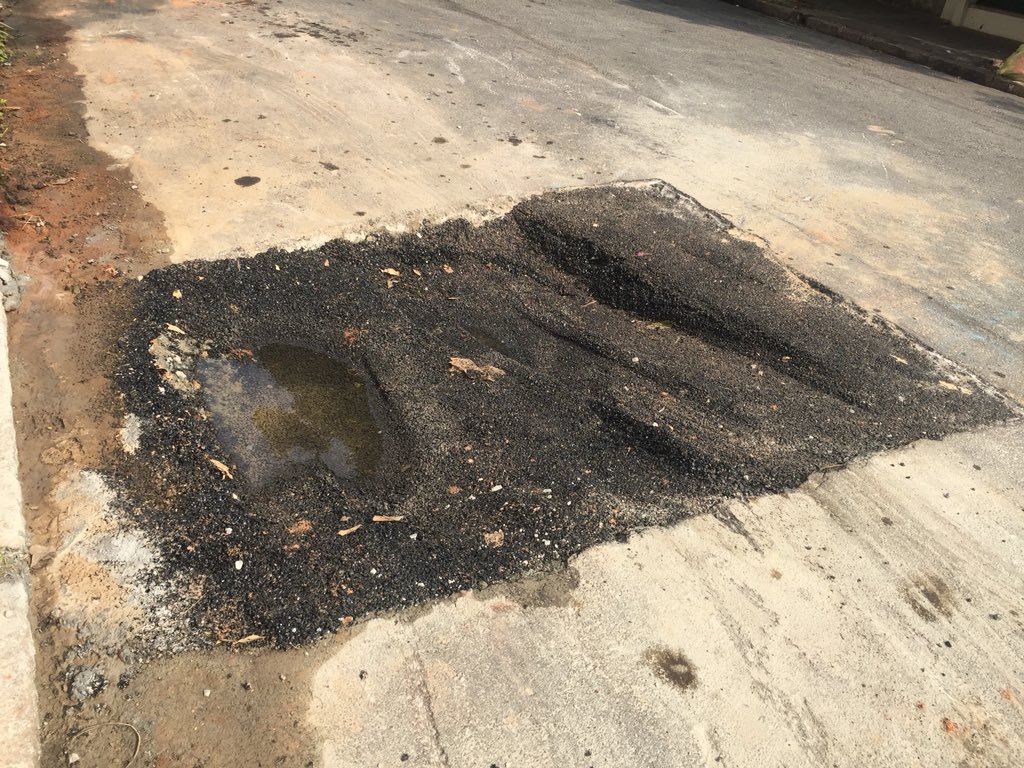 MarcioMuramoto's tweet photo. @CiaSabesp houve uma intervenção a serviço da empresa na segunda-feira (21), na Rua Miguel Teles Júnior.
Passados nem quatro dias, veja como está a cobertura do serviço realizado. https://t.co/cMBMZ0zted