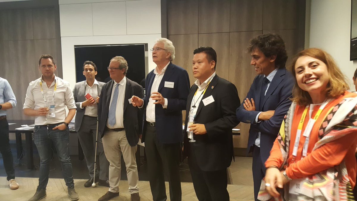 YESforEurope's tweet photo. We are at Vivatech Paris with @G20_YEA leaders. Invited by our French association @CTZentrepreneur to see how technology is changing the way we live.
We also had the chance to visit @enmarchefr headquarters to learn how @EmmanuelMacron team is working on a new vision of Europe. https://t.co/KAt9corIlM