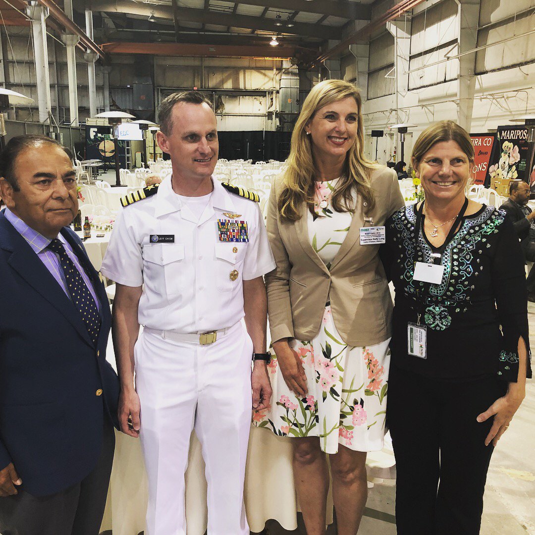 long_km's tweet photo. It was an honor to give the closing remarks at #MAST2018 and hear from incoming Naval Base Ventura County Commanding Officer Capt. Jeffery Chism.  Compliments and congratulations to all who made the event a great success. #NBVC @portofhueneme @NBVCCalifornia https://t.co/qLwHMCr6x6