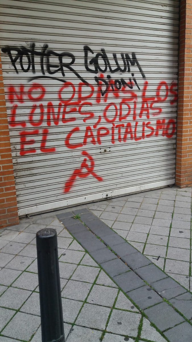 gargarjmvall's tweet photo. #ValladolidLimpia ??? No creo que lo compartan los vallisoletanos. https://t.co/nwQuqksJCd
