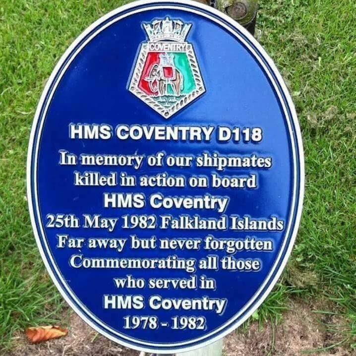 Lest we forget those today that perished at sea at battle, whilst serving on our HMS Coventry during the Falklands conflict. @live_coventry @CovCathedral @trishwilletts @jkiely_john @The_Herbert @dawkinscov1980 @TonySkipper1 @covobservernews @CoventryUpdates @CoventryUpdate