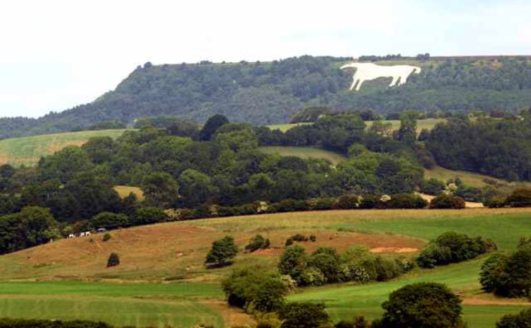LoxleyHomes's tweet photo. Great news on securing a beautiful site overlooking the Kilburn white horse #newhomes #Yorkshire https://t.co/I3j5qLU2yq