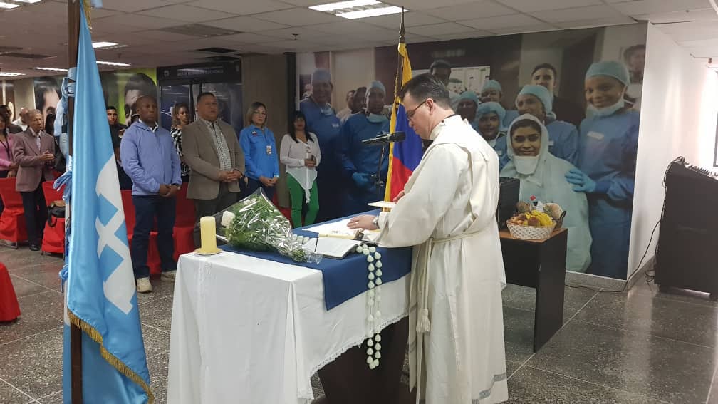 DouglasRicoVzla's tweet image. #CICPC realizó misa de &quot;Acción de Gracia&quot; en honor a nuestros compañeros y hermanos caídos en el sagrado cumplimiento del deber.
instagram.com/p/BjNa6rJBEdQ/