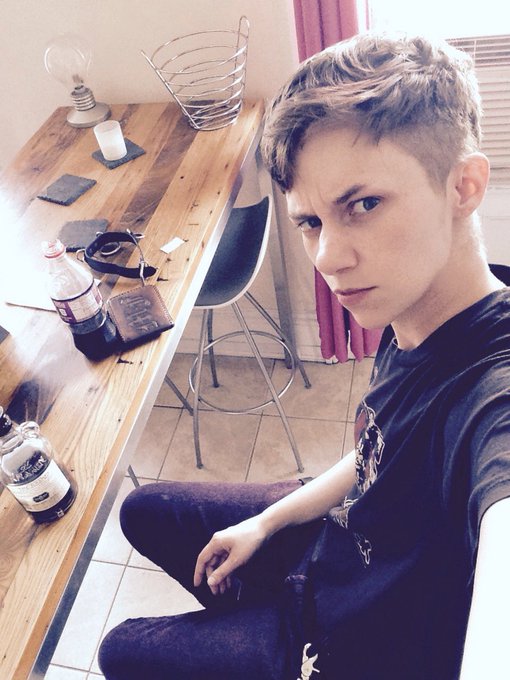 I'm a brat. 🙃 https://t.co/uma0Q30z57<a href="/tag/portland"class="tags"><span>#portland</span></a><a href="/tag/queer"class="tags"><span>#queer</span></a><a href="/tag/companion"class="tags"><span>#companion</span></a><a href="/tag/newprofilepic"class="tags"><span>#newprofilepic</span></a><a href="/tag/e"class="tags"><span>#e</span></a>