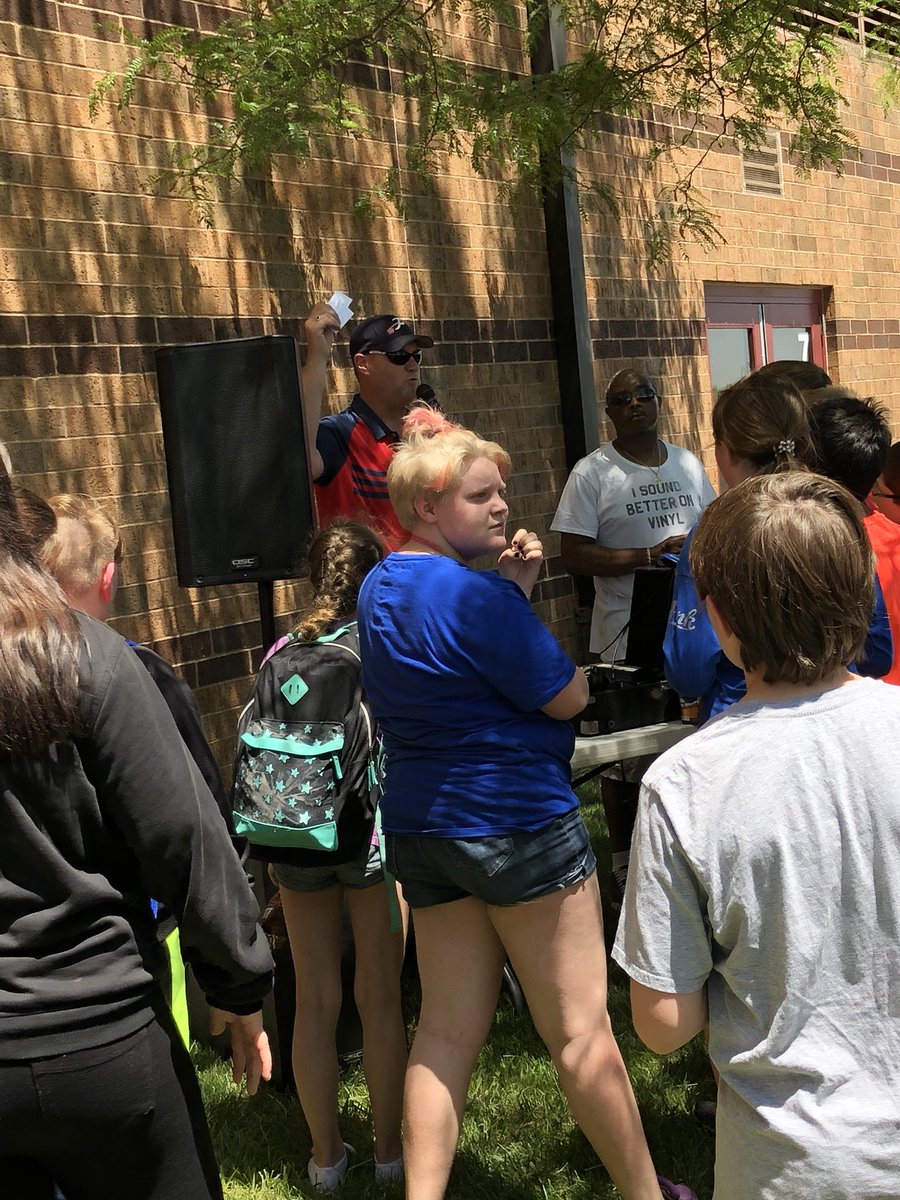 Mrs. Fox tweet media